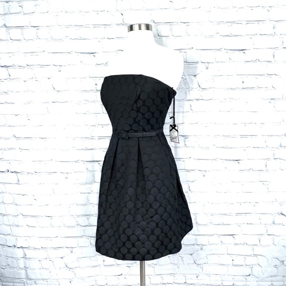 👗NWT🤩 |•WHITE HOUSE BLACK MARKET•|Strapless Polka Dot Fit & Flare - Picture 4 of 16